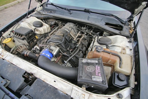 Белорус купил списанный милицией Chrysler 300С, а теперь его восстанавливает. Зачем?