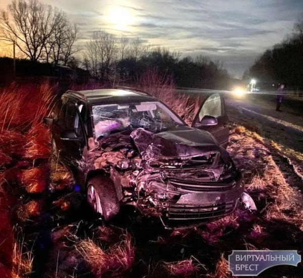 В Бресте на Красном дворе произошло серьёзное ДТП
В Бресте на Красном дворе произошло серьёзное ДТП