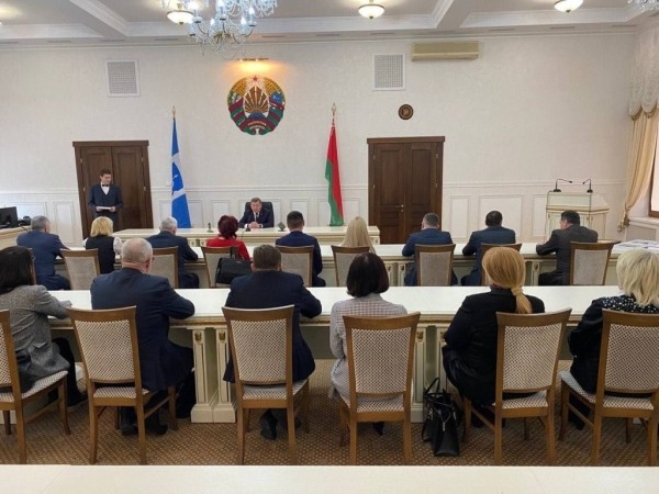 В Бресте наградили участников первого Брестского рождественского парада В Бресте наградили участников первого Брестского рождественского парада