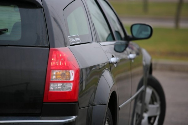 Белорус купил списанный милицией Chrysler 300С, а теперь его восстанавливает. Зачем?