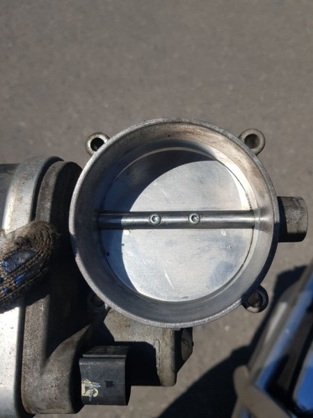 Белорус купил списанный милицией Chrysler 300С, а теперь его восстанавливает. Зачем?