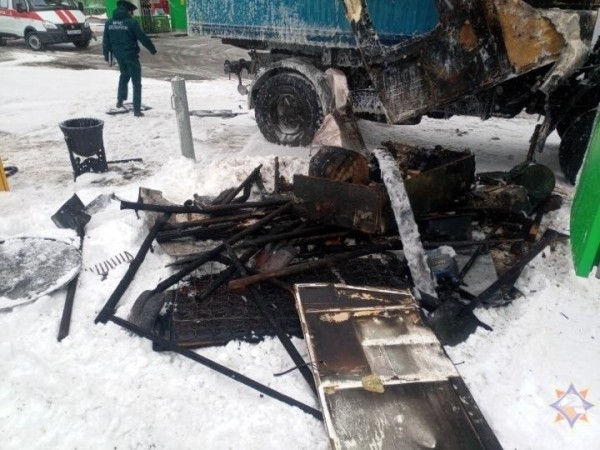 В Могилёве возле заправки взорвался баллон в грузовике В Могилёве возле заправки взорвался баллон в грузовике