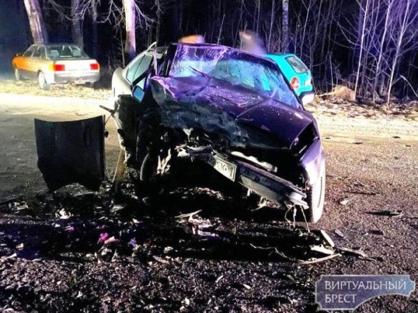 В Бресте на Красном дворе произошло серьёзное ДТП
В Бресте на Красном дворе произошло серьёзное ДТП