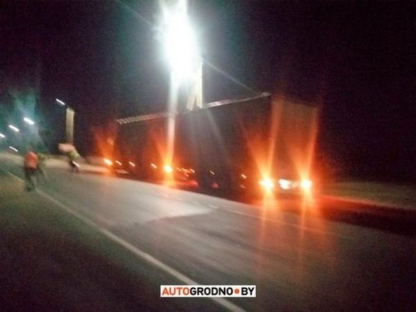 «Мы взяли все в свои руки». Как дальнобойщики за сутки установили порядок у «Берестовицы» «Мы взяли все в свои руки». Как дальнобойщики за сутки установили порядок у «Берестовицы»