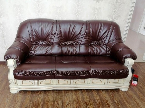 Эти волшебники превращают старые диваны в новые! Фото работ мастерской по реставрации мебели Эти волшебники превращают старые диваны в новые! Фото работ мастерской по реставрации мебели