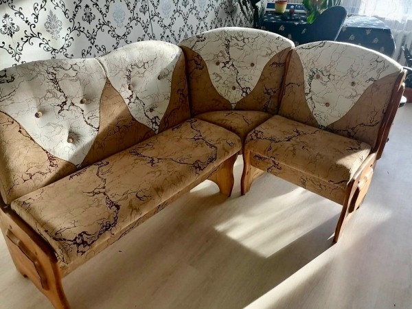 Эти волшебники превращают старые диваны в новые! Фото работ мастерской по реставрации мебели Эти волшебники превращают старые диваны в новые! Фото работ мастерской по реставрации мебели