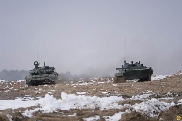 На полигоне «Брестский» отработали эпизод «по уничтожению незаконных вооруженных формирований» На полигоне «Брестский» отработали эпизод «по уничтожению незаконных вооруженных формирований»