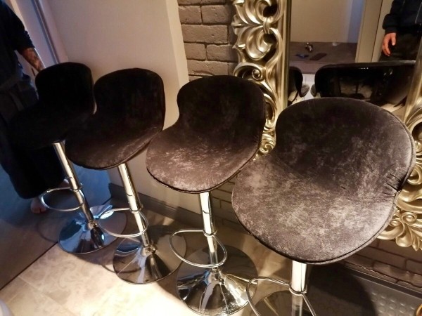 Эти волшебники превращают старые диваны в новые! Фото работ мастерской по реставрации мебели Эти волшебники превращают старые диваны в новые! Фото работ мастерской по реставрации мебели