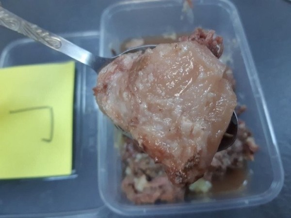 Сколько мяса в белорусской тушенке? Показываем, что внутри банок от трех производителей продукта Сколько мяса в белорусской тушенке? Показываем, что внутри банок от трех производителей продукта