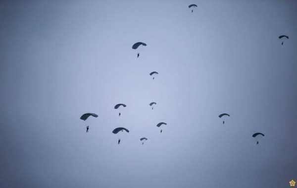 На полигоне «Брестский» отработали эпизод «по уничтожению незаконных вооруженных формирований» На полигоне «Брестский» отработали эпизод «по уничтожению незаконных вооруженных формирований»