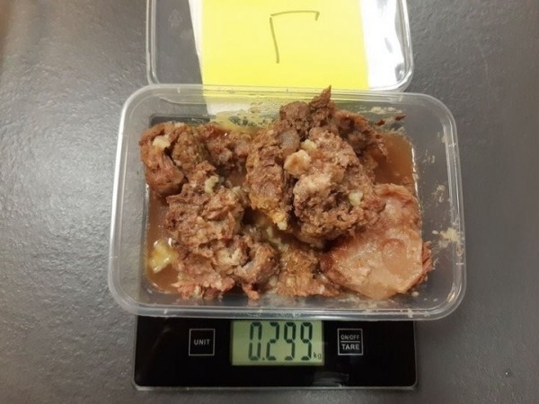 Сколько мяса в белорусской тушенке? Показываем, что внутри банок от трех производителей продукта Сколько мяса в белорусской тушенке? Показываем, что внутри банок от трех производителей продукта