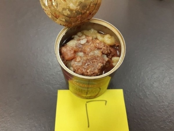 Сколько мяса в белорусской тушенке? Показываем, что внутри банок от трех производителей продукта Сколько мяса в белорусской тушенке? Показываем, что внутри банок от трех производителей продукта