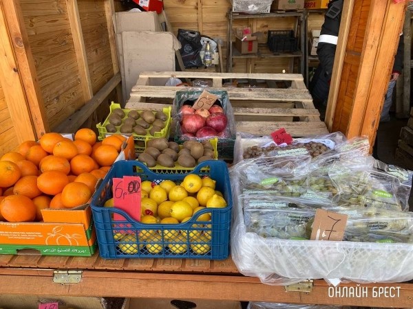 
                Читатель: Что почем на рынке за ЦУМом в Бресте
            