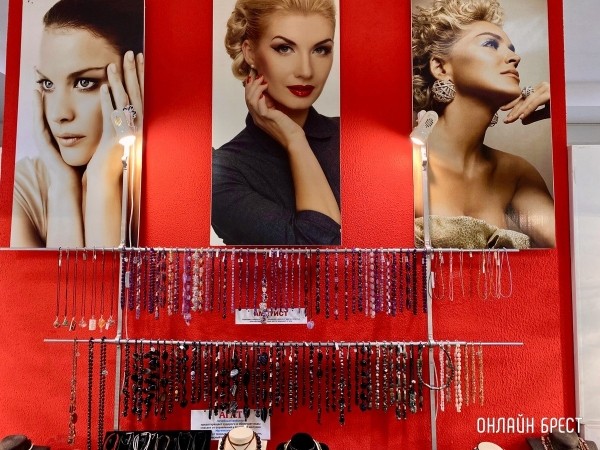 Экспозиция, которая вас удивит! Большой фоторепортаж с выставки «В мире самоцветов» в Бресте, посвященной эксклюзивным украшениям