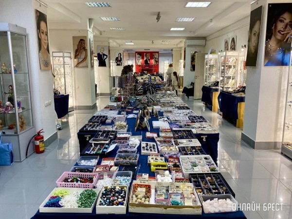 Экспозиция, которая вас удивит! Большой фоторепортаж с выставки «В мире самоцветов» в Бресте, посвященной эксклюзивным украшениям