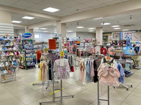 Ребрендинг брестского «Детского мира» на Советской: новый логотип и еще больше стильной одежды, забавных игрушек, школьной канцелярии