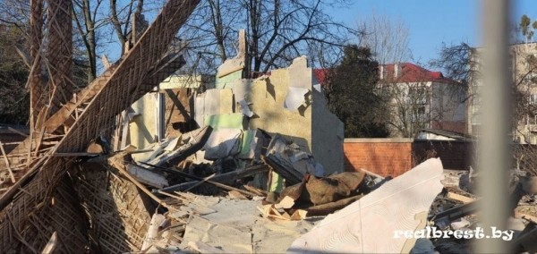 На улице Карбышева в Бресте снесли старый дом и планируют построить пятиэтажку с высоким уровнем комфорта На улице Карбышева в Бресте снесли старый дом и планируют построить пятиэтажку с высоким уровнем комфорта