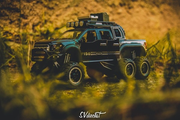 Более 850 штук… Учитель истории из деревни рассказал, как стал коллекционером машинок (много красивых фото и видео)