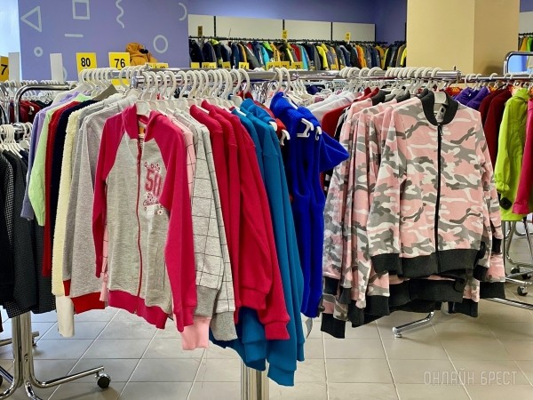 Ребрендинг брестского «Детского мира» на Советской: новый логотип и еще больше стильной одежды, забавных игрушек, школьной канцелярии