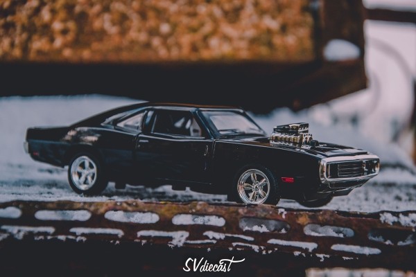 Более 850 штук… Учитель истории из деревни рассказал, как стал коллекционером машинок (много красивых фото и видео)