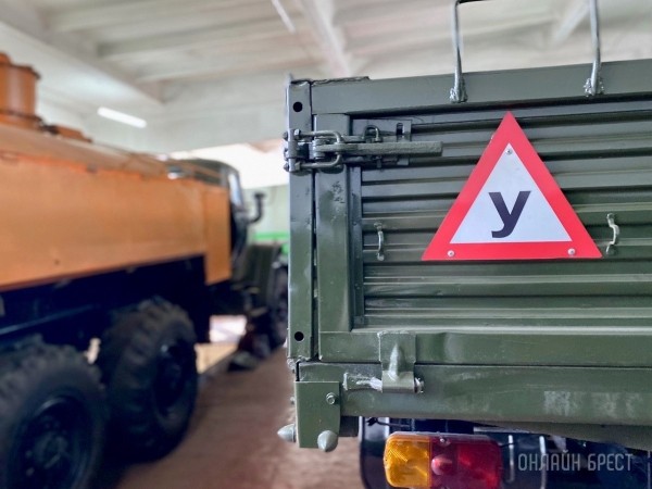 Учиться никогда не поздно! Водители-международники, водители опасных грузов, машинисты, газосварщики, слесари – эти и многие другие профессии на курсах в Учебном центре им. Д.М. Карбышева ДОСААФ в Бресте Учиться никогда не поздно! Водители-международники, водители опасных грузов, машинисты, газосварщики, слесари – эти и многие другие профессии на курсах в Учебном центре им. Д.М. Карбышева ДОСААФ в Бресте