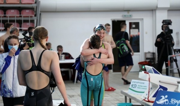 Открытый чемпионат Беларуси по плаванию стартовал в Бресте. Фоторепортаж Открытый чемпионат Беларуси по плаванию стартовал в Бресте. Фоторепортаж