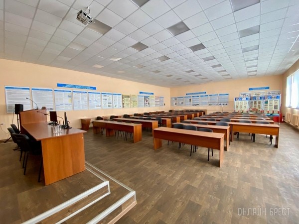 Учиться никогда не поздно! Водители-международники, водители опасных грузов, машинисты, газосварщики, слесари – эти и многие другие профессии на курсах в Учебном центре им. Д.М. Карбышева ДОСААФ в Бресте Учиться никогда не поздно! Водители-международники, водители опасных грузов, машинисты, газосварщики, слесари – эти и многие другие профессии на курсах в Учебном центре им. Д.М. Карбышева ДОСААФ в Бресте