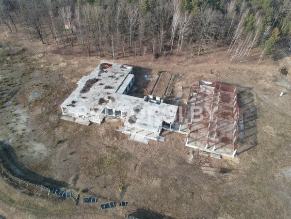 Туристическую деревню Чижа под Брестом снова пытаются продать. Что по цене?