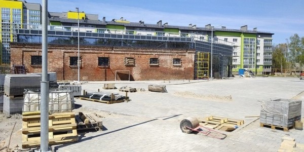 
                Брестчанин: Казалось бы, что голые стены военного сооружения царских времён в начале Красногвардейской обречены, но нет
            