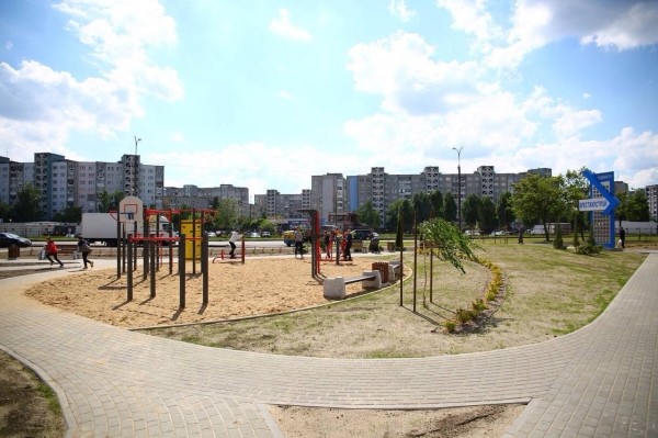 В одном из микрорайонов Бреста появился «Зеленый остров» В одном из микрорайонов Бреста появился «Зеленый остров»