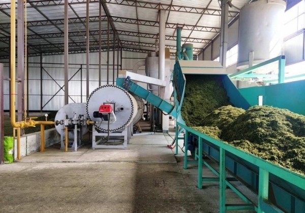 В Пинском районе показали, как работает инновационный цех по гранулированию травяных кормов В Пинском районе показали, как работает инновационный цех по гранулированию травяных кормов