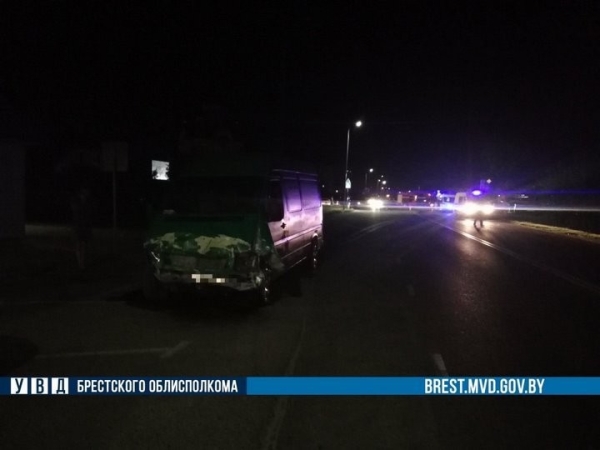 Появились подробности ДТП в Кобрине, в котором перевернулся автомобиль такси. Кто виноват? Появились подробности ДТП в Кобрине, в котором перевернулся автомобиль такси. Кто виноват?