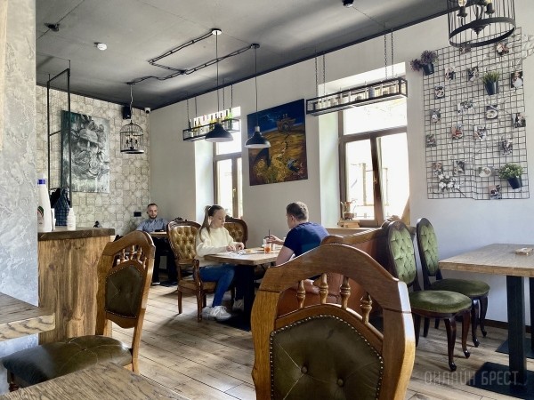 Невероятно вкусные фирменные вафли и кофе наивысшего качества. Двухэтажная кофейня «Таполі» по ул. 17 сентября приглашает брестчан в гости Невероятно вкусные фирменные вафли и кофе наивысшего качества. Двухэтажная кофейня «Таполі» по ул. 17 сентября приглашает брестчан в гости