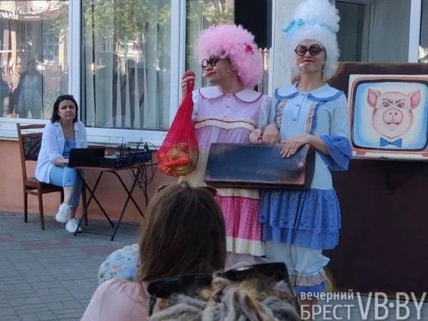 Книжные радости очень умелых ручек познавались в Бресте