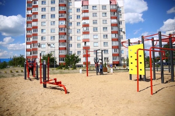 В одном из микрорайонов Бреста появился «Зеленый остров» В одном из микрорайонов Бреста появился «Зеленый остров»