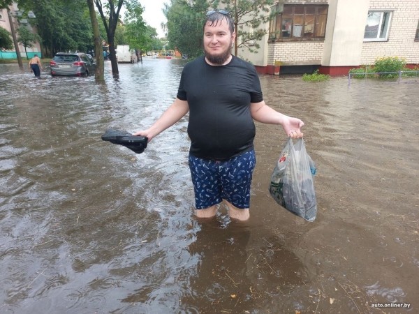 Залитые улицы. Стихия в Минске разыгралась не на шутку