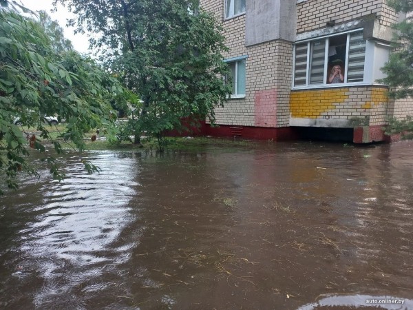 Залитые улицы. Стихия в Минске разыгралась не на шутку