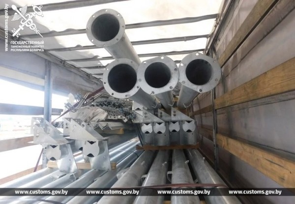 В Бресте таможенники выявили крупную партию товаров без документов В Бресте таможенники выявили крупную партию товаров без документов