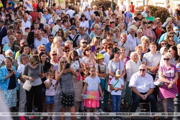 Концертом городского духового оркестра открылся праздник, посвященный Дню освобождения Бреста