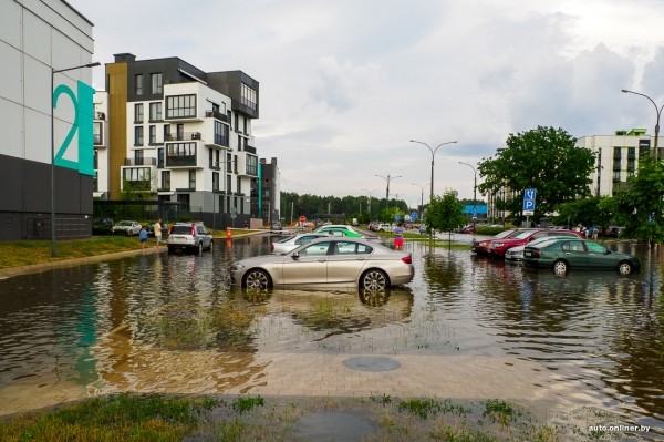Залитые улицы. Стихия в Минске разыгралась не на шутку