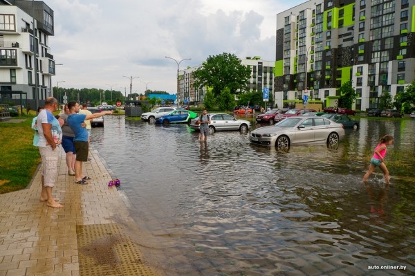 Залитые улицы. Стихия в Минске разыгралась не на шутку
