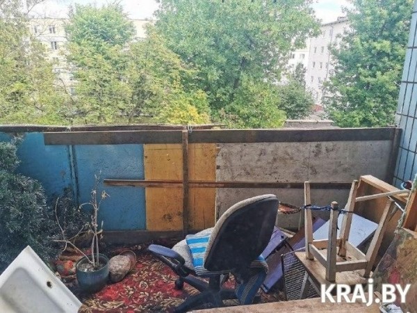 В Беларуси обрушился балкон вместе с мужчиной В Беларуси обрушился балкон вместе с мужчиной