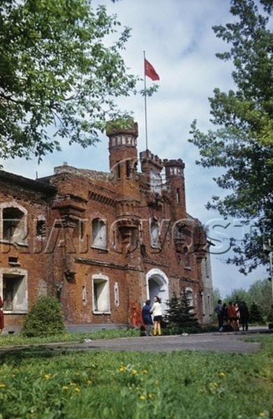 Брестская крепость до строительства Мемориального комплекса, 1966 год
Брестская крепость до строительства Мемориального комплекса, 1966 год