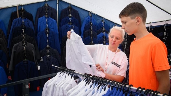 Сходили с восьмиклассником на рынок: сколько он потратил на подготовку к школе