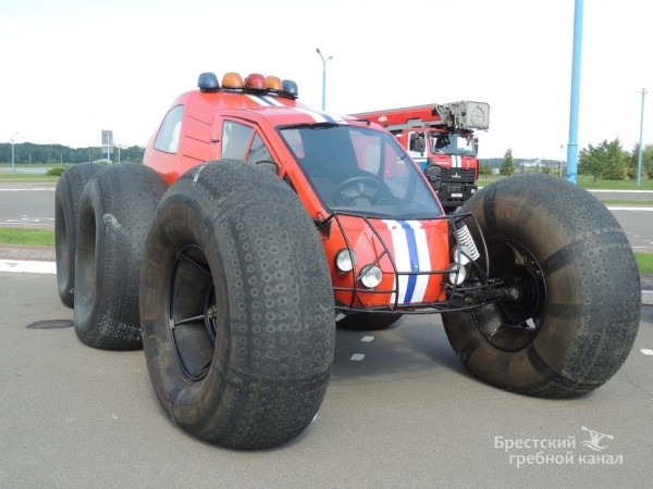 В Бресте на парковке Гребного канала собирается пожарная техника
В Бресте на парковке Гребного канала собирается пожарная техника