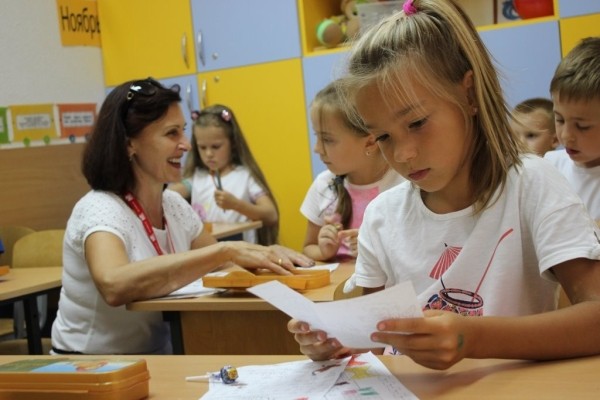 Водить ли детей в платные кружки и студии? За что мы платим? Водить ли детей в платные кружки и студии? За что мы платим?