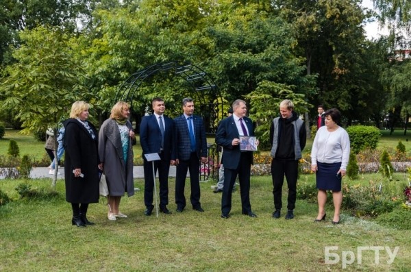 На территории Брестского государственного технического университета открылся «Кветка Парк»