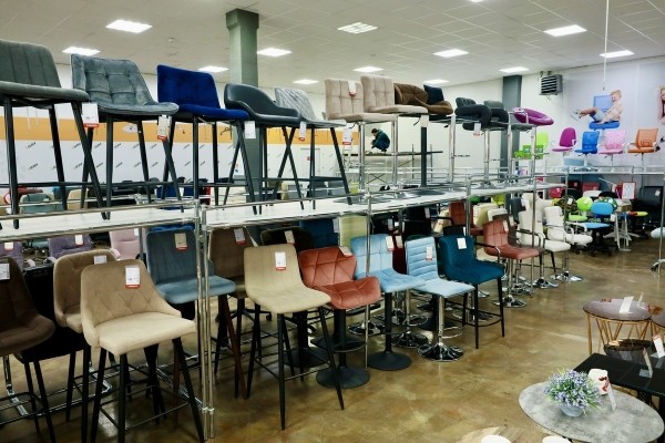 Выгодные акции и беспроцентная рассрочка в дискаунтере мебели «АксХоум» на Вычулках. Столы и стулья для кухни, мягкие кресла, офисная мебель, декор и другое Выгодные акции и беспроцентная рассрочка в дискаунтере мебели «АксХоум» на Вычулках. Столы и стулья для кухни, мягкие кресла, офисная мебель, декор и другое