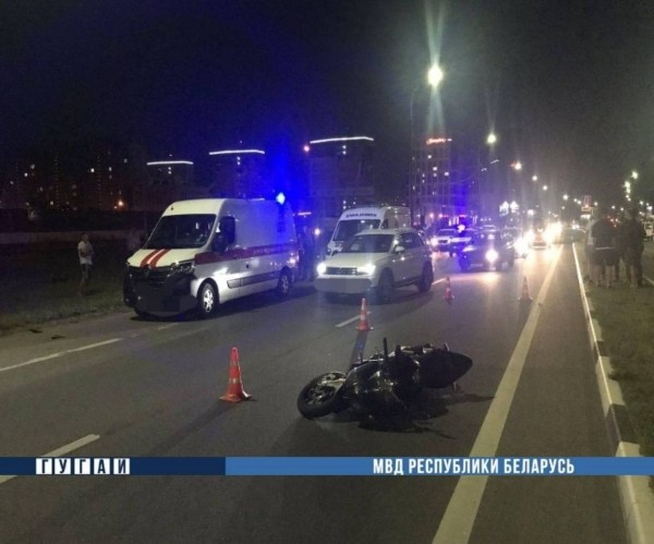 В Бресте мотоциклисты устроили гонки на выживание. Все закончилось гибелью одного из них В Бресте мотоциклисты устроили гонки на выживание. Все закончилось гибелью одного из них