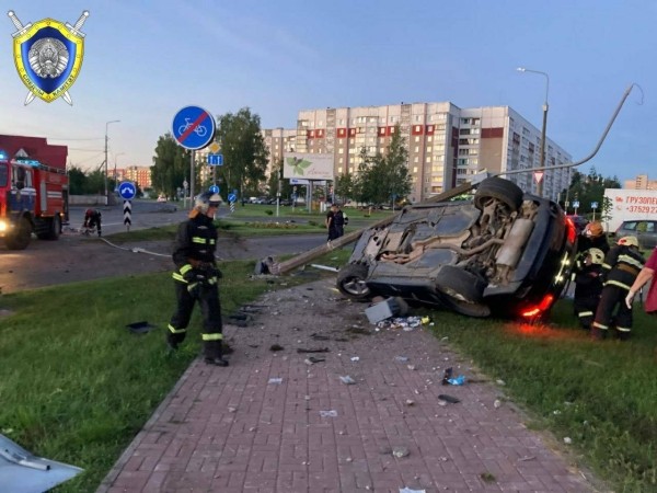 Пьяный водитель BMW разогнался до 146 км/ч и убил пассажира. СК о резонансной аварии BMW X5 в Полоцке Пьяный водитель BMW разогнался до 146 км/ч и убил пассажира. СК о резонансной аварии BMW X5 в Полоцке